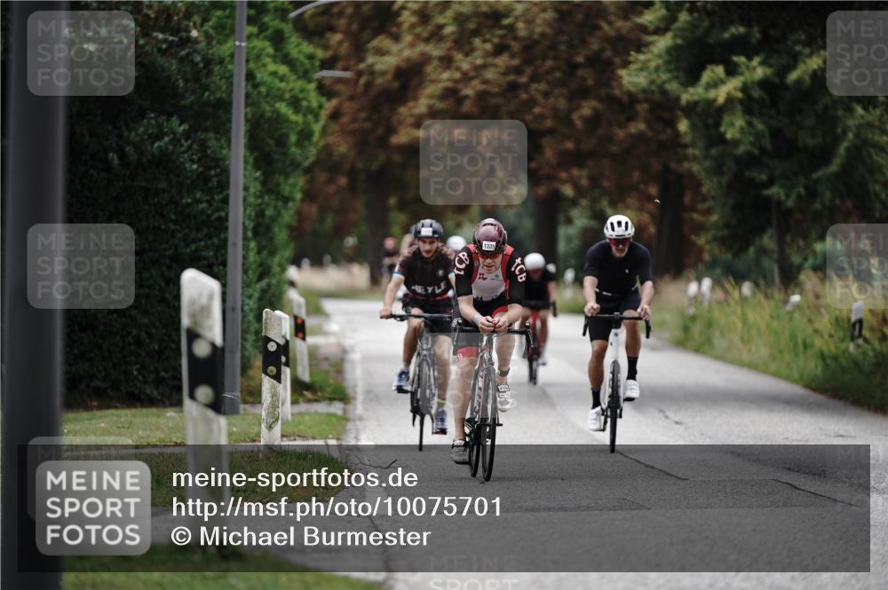 30.08.2026 - Elbe Triathlon Hamburg Michael Burmester http://msf.ph/oto/10075701 30.08.2026 11:08:06 Radfahren 1135, 1278, 1335, 1399, 1410, 1432 meine-sportfotos.de