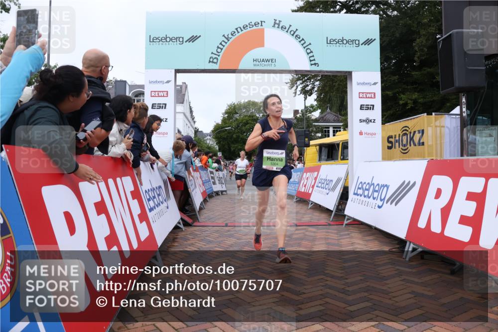 30.08.2026 - Blankeneser Heldenlauf Lena Gebhardt http://msf.ph/oto/10075707 30.08.2026 10:27:51 Ziel 5090, 5304 meine-sportfotos.de