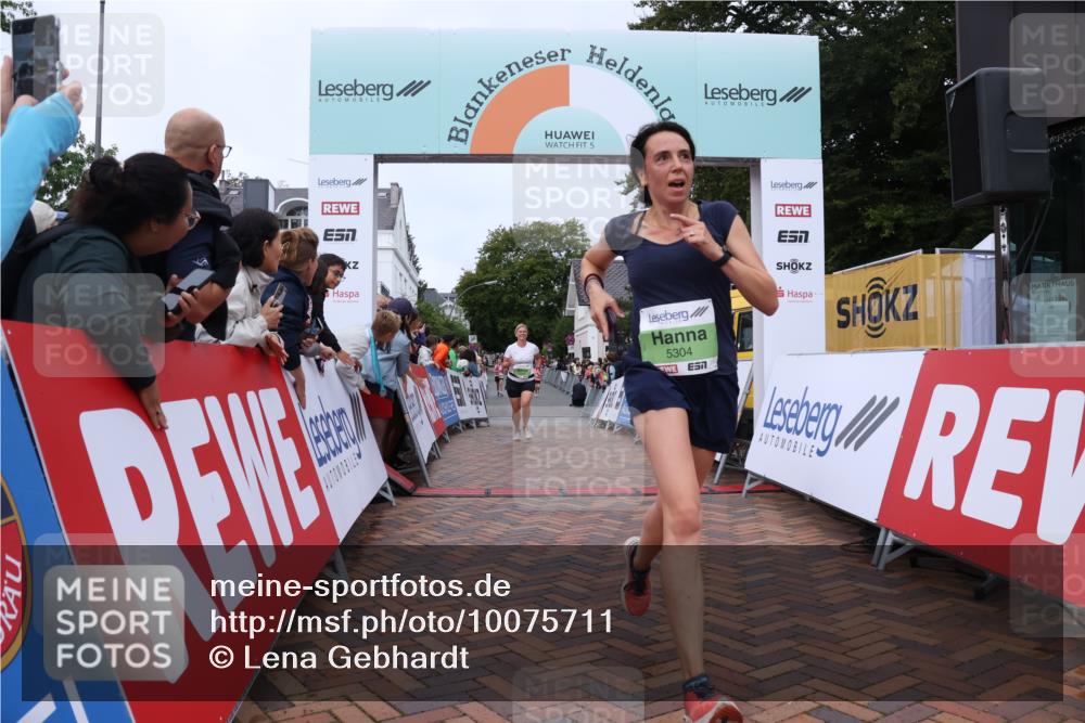 30.08.2026 - Blankeneser Heldenlauf Lena Gebhardt http://msf.ph/oto/10075711 30.08.2026 10:27:51 Ziel 5090, 5304 meine-sportfotos.de