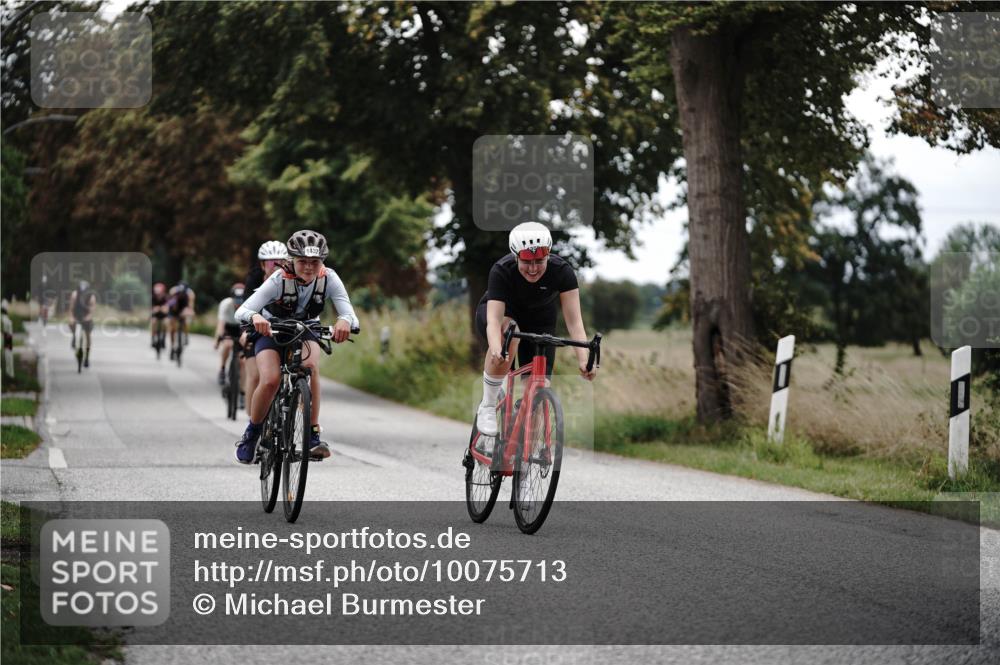 30.08.2026 - Elbe Triathlon Hamburg Michael Burmester http://msf.ph/oto/10075713 30.08.2026 11:08:11 Radfahren 1135, 1277, 1278, 1310, 1311, 1335, 1398, 1399, 1410, 1432 meine-sportfotos.de