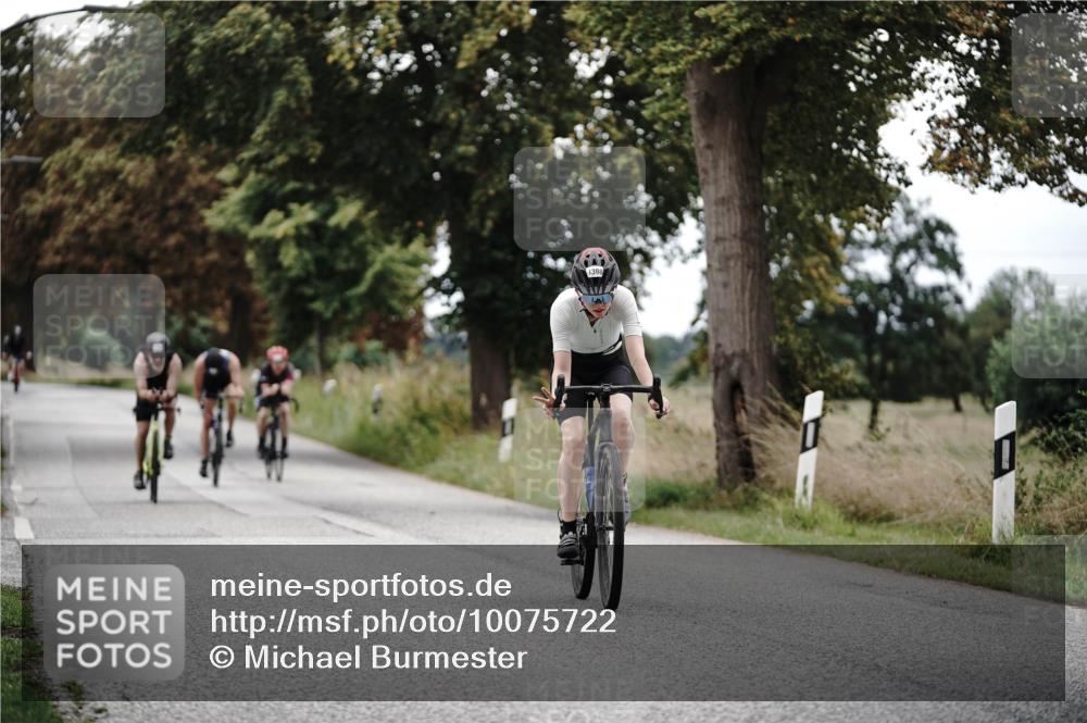 30.08.2026 - Elbe Triathlon Hamburg Michael Burmester http://msf.ph/oto/10075722 30.08.2026 11:08:14 Radfahren 1277, 1310, 1311, 1398, 1399, 1410, 1432 meine-sportfotos.de