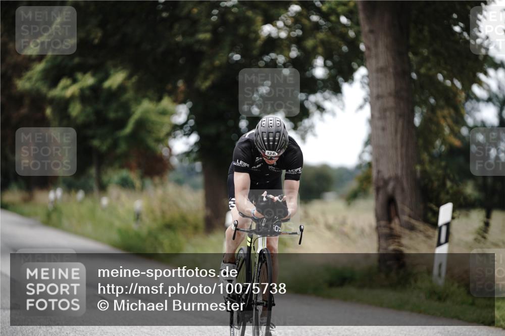 30.08.2026 - Elbe Triathlon Hamburg Michael Burmester http://msf.ph/oto/10075738 30.08.2026 11:08:34 Radfahren 1245, 1258, 1516 meine-sportfotos.de