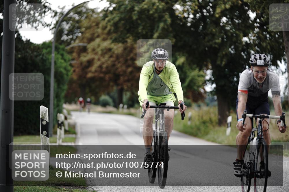 30.08.2026 - Elbe Triathlon Hamburg Michael Burmester http://msf.ph/oto/10075774 30.08.2026 11:09:09 Radfahren 1128, 1253, 1316 meine-sportfotos.de