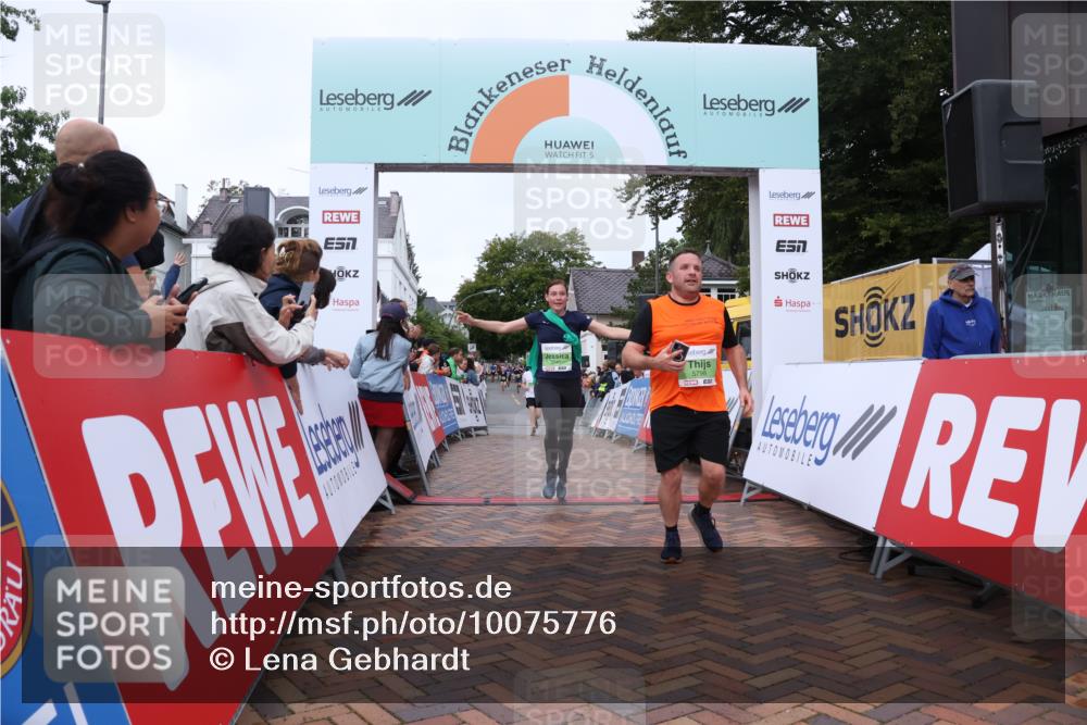30.08.2026 - Blankeneser Heldenlauf Lena Gebhardt http://msf.ph/oto/10075776 30.08.2026 10:28:08 Ziel 5040, 5225, 5255, 5384, 5509, 5585, 5798, 5856, 5858 meine-sportfotos.de