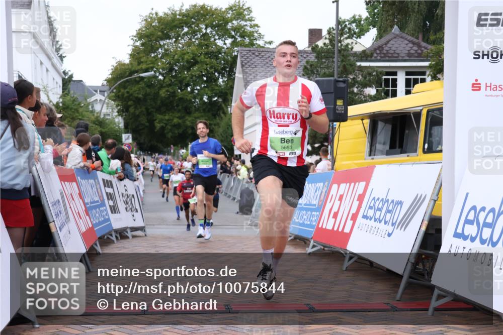 30.08.2026 - Blankeneser Heldenlauf Lena Gebhardt http://msf.ph/oto/10075844 30.08.2026 10:28:20 Ziel 5585, 5650, 5727, 5728, 5855, 5856 meine-sportfotos.de
