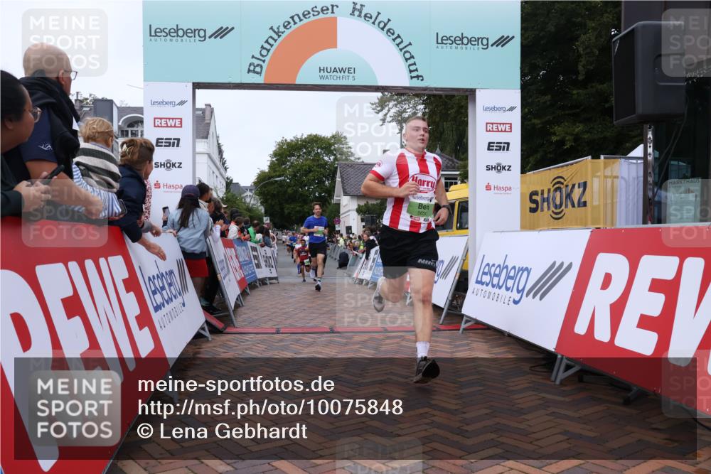 30.08.2026 - Blankeneser Heldenlauf Lena Gebhardt http://msf.ph/oto/10075848 30.08.2026 10:28:20 Ziel 5585, 5650, 5727, 5728, 5855, 5856 meine-sportfotos.de