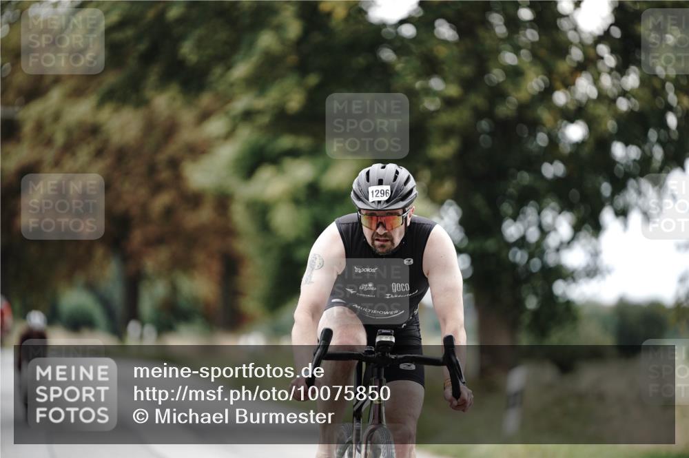 30.08.2026 - Elbe Triathlon Hamburg Michael Burmester http://msf.ph/oto/10075850 30.08.2026 11:10:10 Radfahren 1296, 1481 meine-sportfotos.de