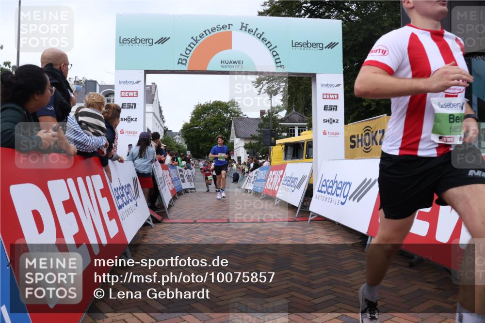 30.08.2026 - Blankeneser Heldenlauf Lena Gebhardt http://msf.ph/oto/10075857 30.08.2026 10:28:21 Ziel 5537, 5650, 5727, 5728, 5851, 5855 meine-sportfotos.de
