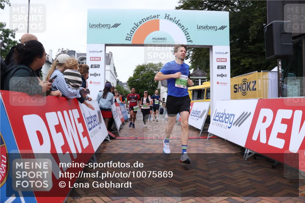 30.08.2026 - Blankeneser Heldenlauf Lena Gebhardt http://msf.ph/oto/10075869 30.08.2026 10:28:23 Ziel 5537, 5650, 5727, 5728, 5805, 5806, 5807, 5851, 5855 meine-sportfotos.de