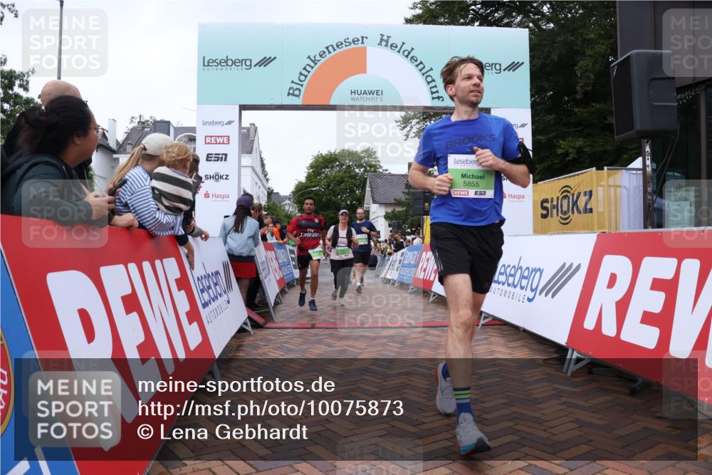 30.08.2026 - Blankeneser Heldenlauf Lena Gebhardt http://msf.ph/oto/10075873 30.08.2026 10:28:24 Ziel 5537, 5650, 5727, 5728, 5805, 5806, 5807, 5851, 5855 meine-sportfotos.de