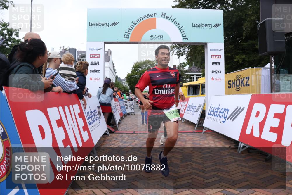 30.08.2026 - Blankeneser Heldenlauf Lena Gebhardt http://msf.ph/oto/10075882 30.08.2026 10:28:25 Ziel 5478, 5537, 5650, 5727, 5728, 5805, 5806, 5807, 5851, 5855 meine-sportfotos.de