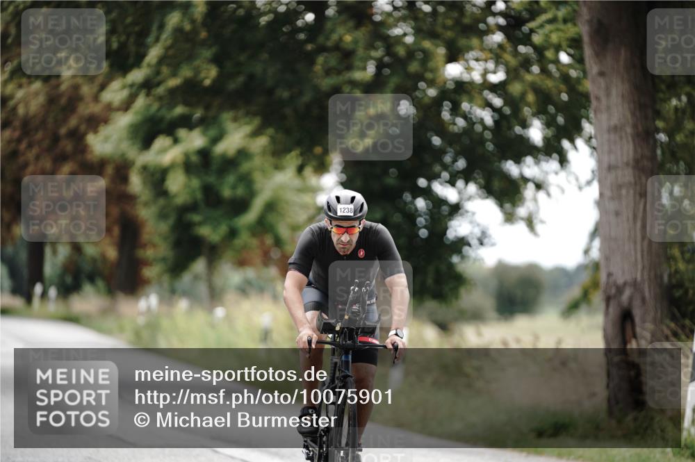 30.08.2026 - Elbe Triathlon Hamburg Michael Burmester http://msf.ph/oto/10075901 30.08.2026 11:11:11 Radfahren 1238 meine-sportfotos.de