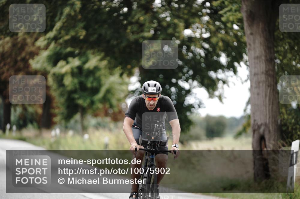 30.08.2026 - Elbe Triathlon Hamburg Michael Burmester http://msf.ph/oto/10075902 30.08.2026 11:11:12 Radfahren 1238 meine-sportfotos.de