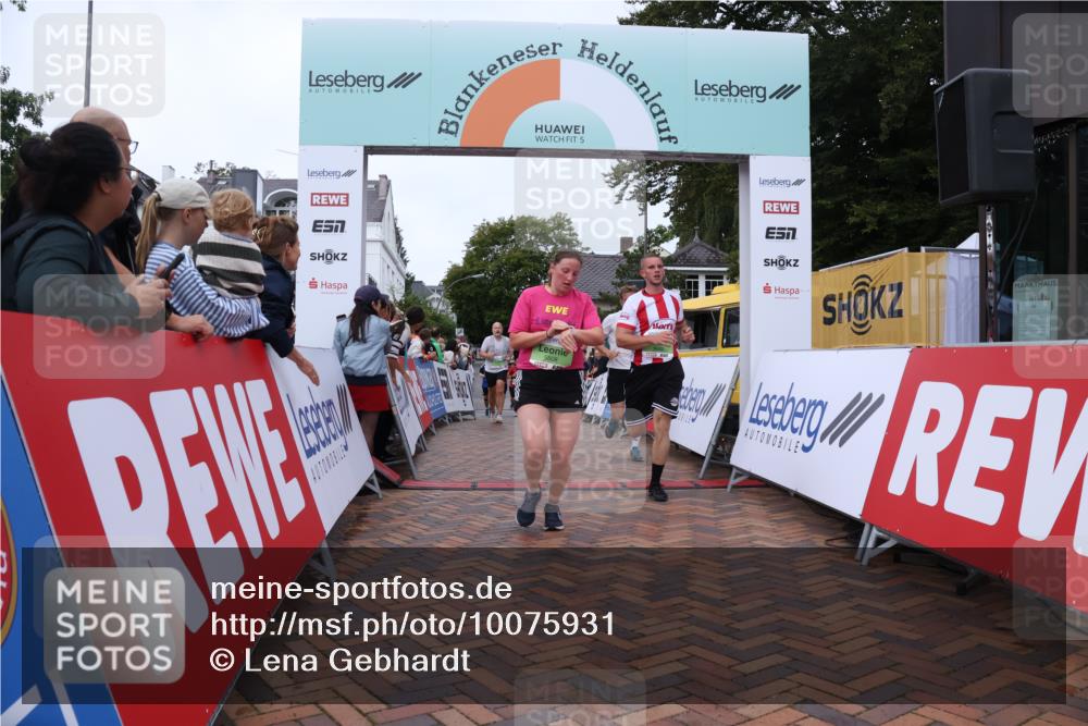 30.08.2026 - Blankeneser Heldenlauf Lena Gebhardt http://msf.ph/oto/10075931 30.08.2026 10:28:31 Ziel 5130, 5478, 5537, 5663, 5713, 5805, 5806, 5807, 5808, 5850, 5851, 5855 meine-sportfotos.de