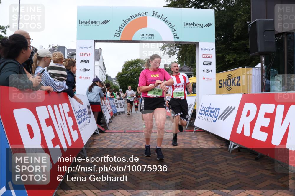 30.08.2026 - Blankeneser Heldenlauf Lena Gebhardt http://msf.ph/oto/10075936 30.08.2026 10:28:32 Ziel 5130, 5478, 5537, 5663, 5713, 5805, 5806, 5807, 5808, 5850, 5851 meine-sportfotos.de