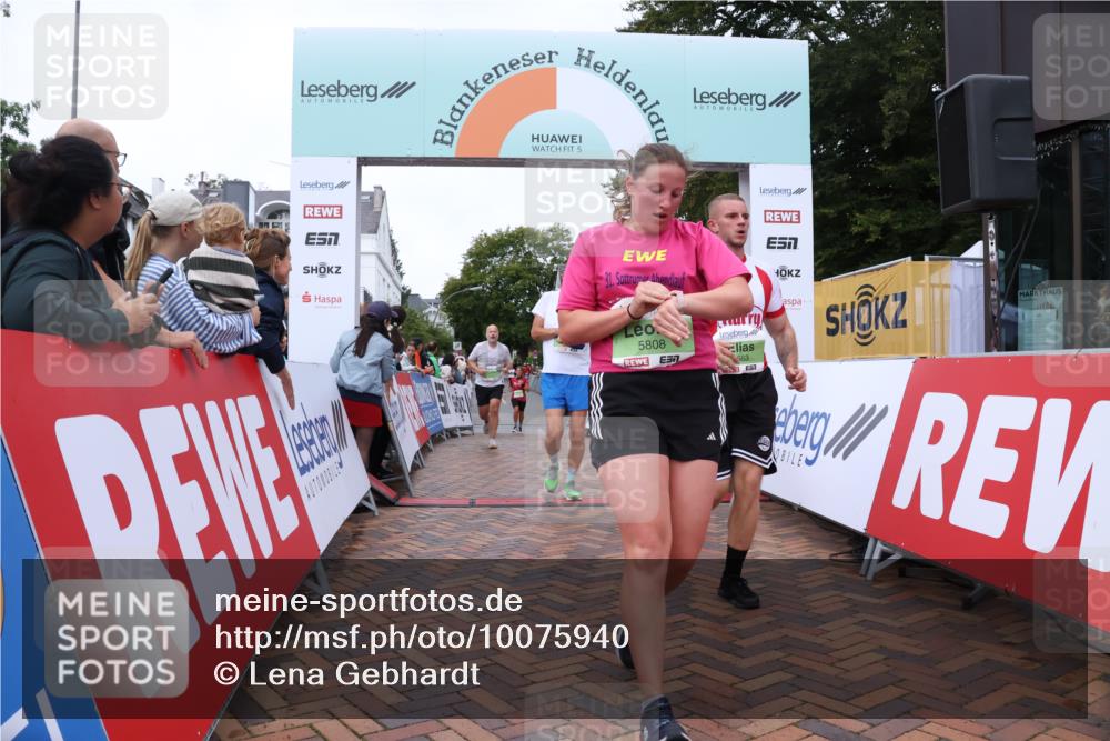 30.08.2026 - Blankeneser Heldenlauf Lena Gebhardt http://msf.ph/oto/10075940 30.08.2026 10:28:32 Ziel 5130, 5478, 5537, 5663, 5713, 5805, 5806, 5807, 5808, 5850, 5851 meine-sportfotos.de