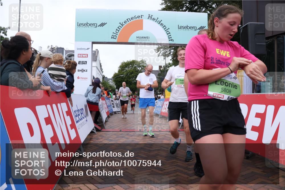 30.08.2026 - Blankeneser Heldenlauf Lena Gebhardt http://msf.ph/oto/10075944 30.08.2026 10:28:33 Ziel 5130, 5385, 5478, 5537, 5663, 5713, 5783, 5805, 5806, 5807, 5808, 5850, 5851 meine-sportfotos.de
