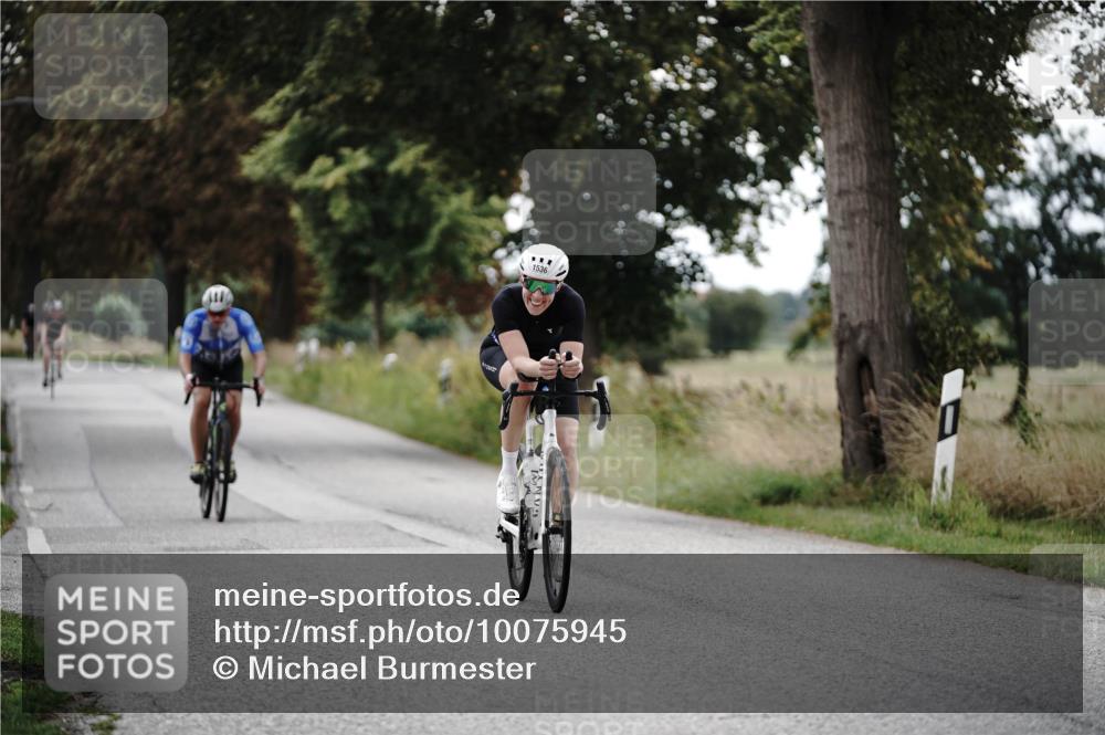 30.08.2026 - Elbe Triathlon Hamburg Michael Burmester http://msf.ph/oto/10075945 30.08.2026 11:12:18 Radfahren 1336, 1536, 1581 meine-sportfotos.de