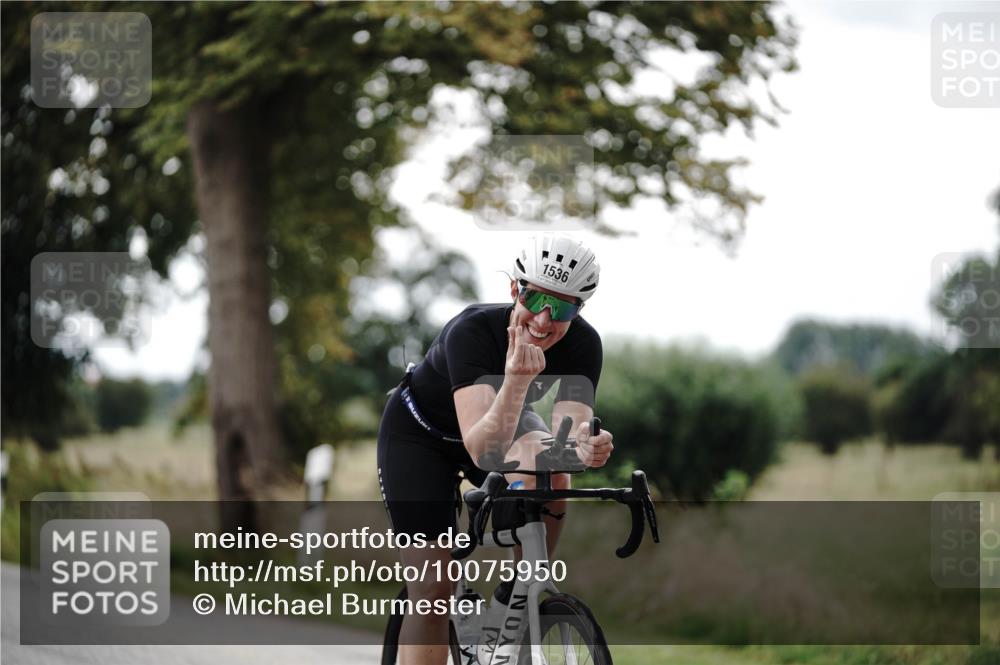 30.08.2026 - Elbe Triathlon Hamburg Michael Burmester http://msf.ph/oto/10075950 30.08.2026 11:12:18 Radfahren 1336, 1536, 1581 meine-sportfotos.de