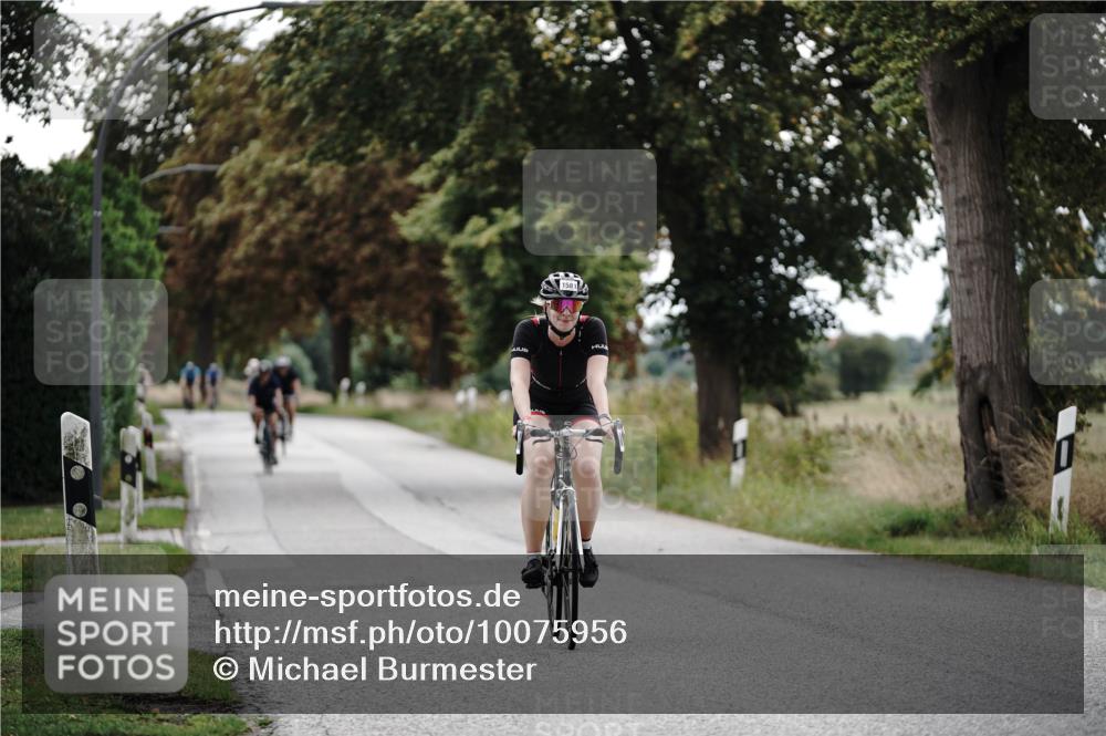 30.08.2026 - Elbe Triathlon Hamburg Michael Burmester http://msf.ph/oto/10075956 30.08.2026 11:12:24 Radfahren 1288, 1549, 1581 meine-sportfotos.de