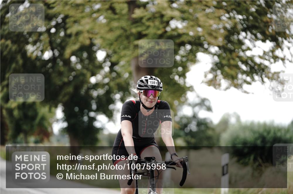 30.08.2026 - Elbe Triathlon Hamburg Michael Burmester http://msf.ph/oto/10075958 30.08.2026 11:12:25 Radfahren 1288, 1549, 1581 meine-sportfotos.de