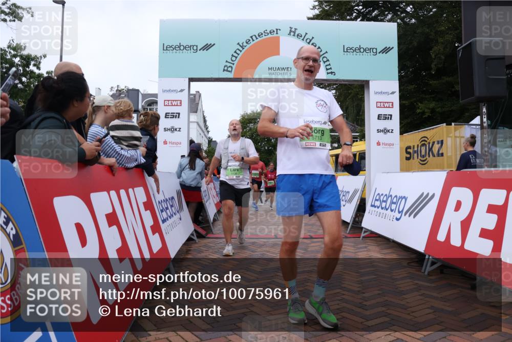 30.08.2026 - Blankeneser Heldenlauf Lena Gebhardt http://msf.ph/oto/10075961 30.08.2026 10:28:35 Ziel 5082, 5130, 5385, 5478, 5663, 5713, 5783, 5808, 5850 meine-sportfotos.de