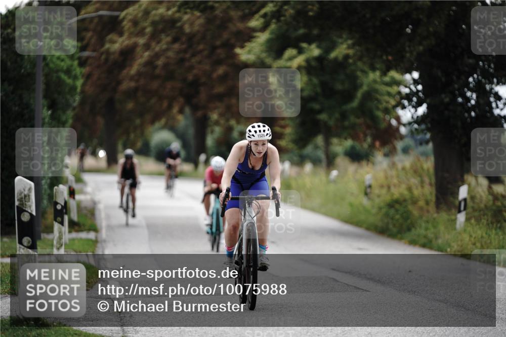 30.08.2026 - Elbe Triathlon Hamburg Michael Burmester http://msf.ph/oto/10075988 30.08.2026 11:12:48 Radfahren 1375, 1434, 1503, 1526 meine-sportfotos.de