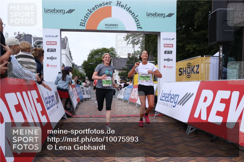30.08.2026 - Blankeneser Heldenlauf Lena Gebhardt http://msf.ph/oto/10075993 30.08.2026 10:28:46 Ziel 5082, 5083, 5466, 5674 meine-sportfotos.de