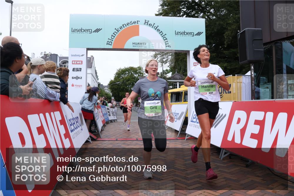 30.08.2026 - Blankeneser Heldenlauf Lena Gebhardt http://msf.ph/oto/10075998 30.08.2026 10:28:47 Ziel 5083, 5466, 5674 meine-sportfotos.de