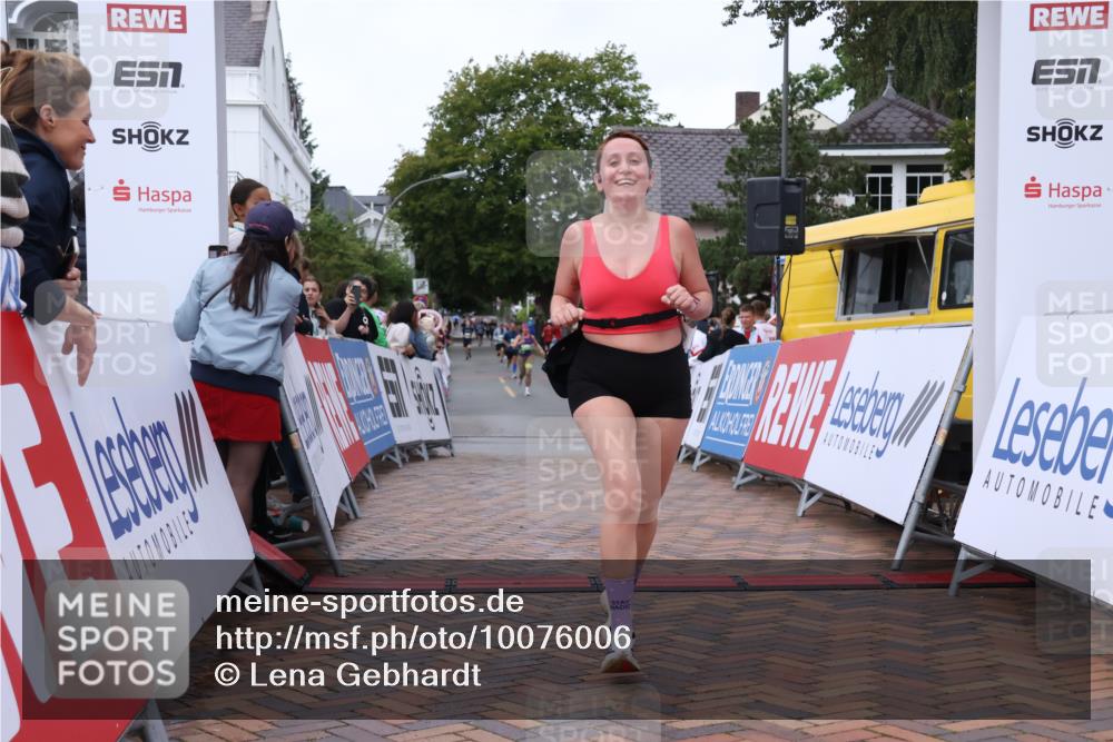 30.08.2026 - Blankeneser Heldenlauf Lena Gebhardt http://msf.ph/oto/10076006 30.08.2026 10:28:48 Ziel 5083, 5466, 5674 meine-sportfotos.de