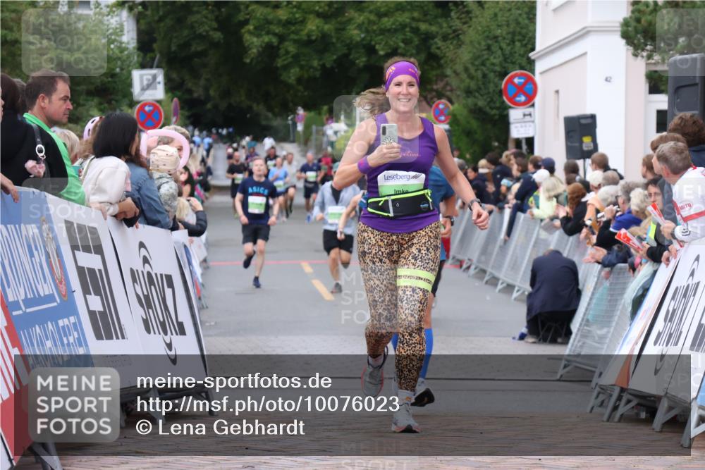 30.08.2026 - Blankeneser Heldenlauf Lena Gebhardt http://msf.ph/oto/10076023 30.08.2026 10:28:56 Ziel 5083, 5120, 5847 meine-sportfotos.de