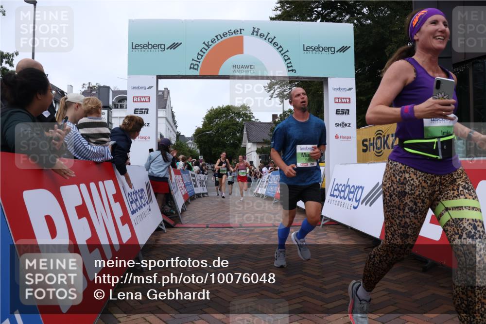 30.08.2026 - Blankeneser Heldenlauf Lena Gebhardt http://msf.ph/oto/10076048 30.08.2026 10:29:01 Ziel 5120, 5600, 5601, 5847 meine-sportfotos.de
