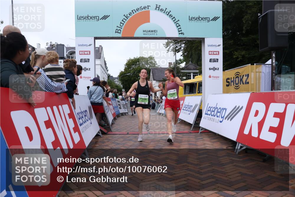 30.08.2026 - Blankeneser Heldenlauf Lena Gebhardt http://msf.ph/oto/10076062 30.08.2026 10:29:03 Ziel 5120, 5276, 5285, 5600, 5601, 5847 meine-sportfotos.de