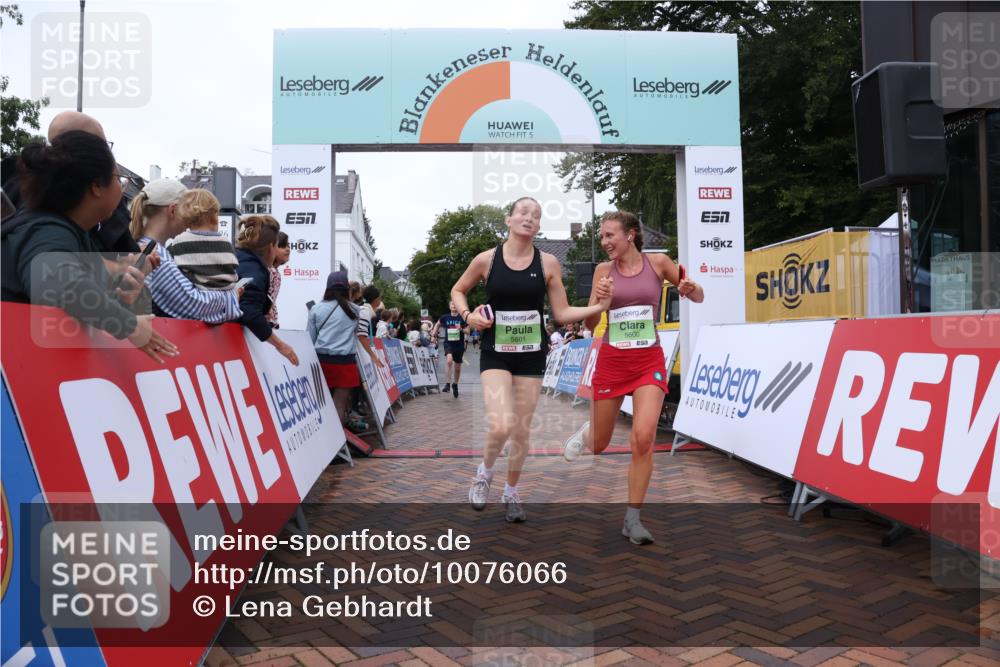 30.08.2026 - Blankeneser Heldenlauf Lena Gebhardt http://msf.ph/oto/10076066 30.08.2026 10:29:03 Ziel 5120, 5276, 5285, 5600, 5601, 5847 meine-sportfotos.de