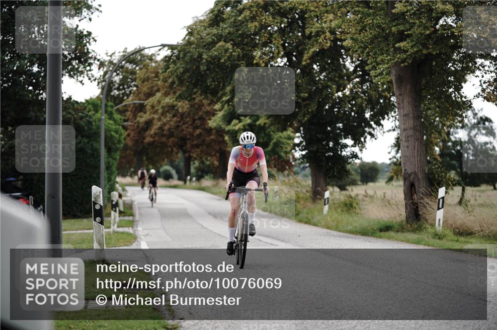 30.08.2026 - Elbe Triathlon Hamburg Michael Burmester http://msf.ph/oto/10076069 30.08.2026 11:14:07 Radfahren 1492, 1508, 1515 meine-sportfotos.de