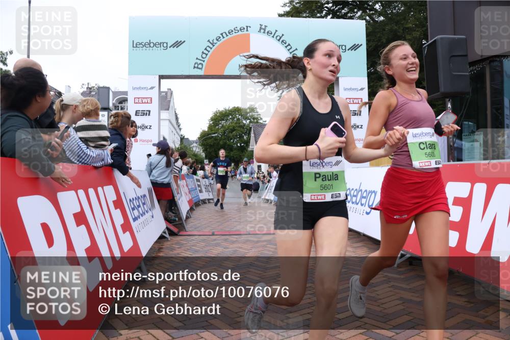 30.08.2026 - Blankeneser Heldenlauf Lena Gebhardt http://msf.ph/oto/10076076 30.08.2026 10:29:04 Ziel 5120, 5276, 5285, 5600, 5601, 5696, 5847 meine-sportfotos.de