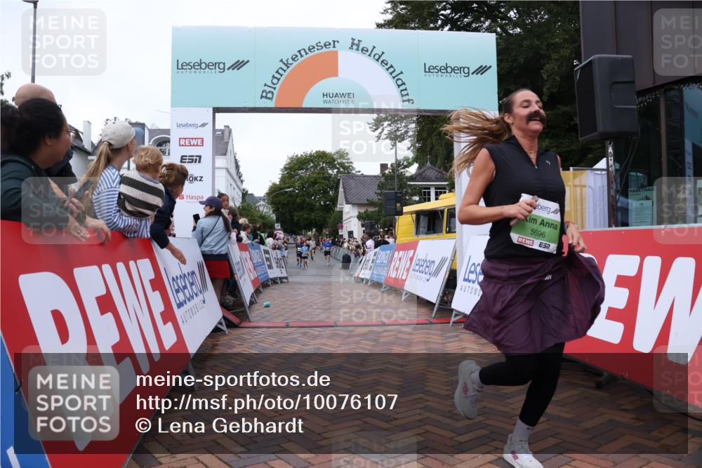 30.08.2026 - Blankeneser Heldenlauf Lena Gebhardt http://msf.ph/oto/10076107 30.08.2026 10:29:09 Ziel 5276, 5285, 5600, 5601, 5696 meine-sportfotos.de