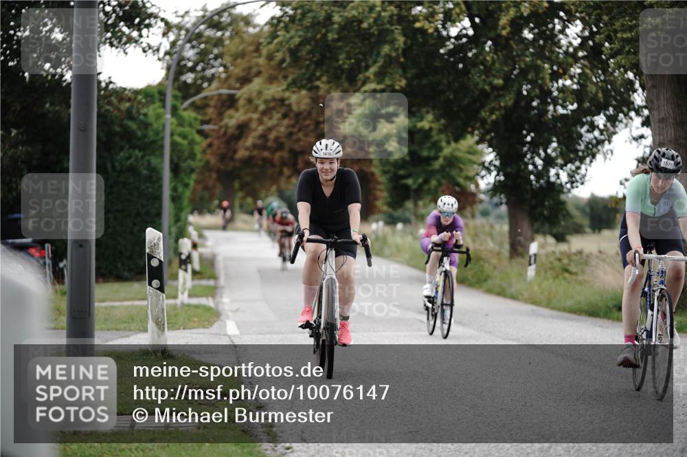 30.08.2026 - Elbe Triathlon Hamburg Michael Burmester http://msf.ph/oto/10076147 30.08.2026 11:15:31 Radfahren 1416, 1550, 1561, 1576 meine-sportfotos.de
