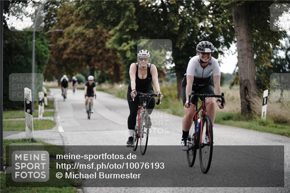 30.08.2026 - Elbe Triathlon Hamburg Michael Burmester http://msf.ph/oto/10076193 30.08.2026 11:16:15 Radfahren 835, 1281, 1475, 1490, 1522, 1547 meine-sportfotos.de