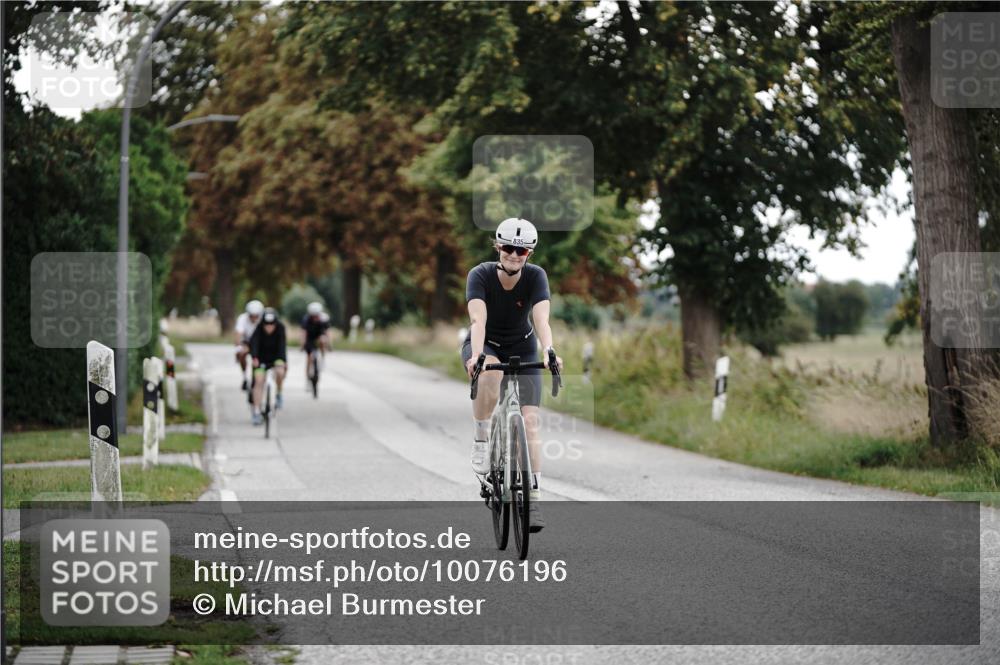 30.08.2026 - Elbe Triathlon Hamburg Michael Burmester http://msf.ph/oto/10076196 30.08.2026 11:16:18 Radfahren 835, 1281, 1475, 1490, 1522, 1547 meine-sportfotos.de