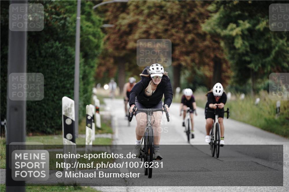 30.08.2026 - Elbe Triathlon Hamburg Michael Burmester http://msf.ph/oto/10076231 30.08.2026 11:17:16 Radfahren 888, 1415, 1487 meine-sportfotos.de