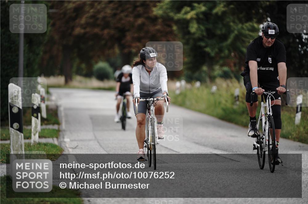 30.08.2026 - Elbe Triathlon Hamburg Michael Burmester http://msf.ph/oto/10076252 30.08.2026 11:17:31 Radfahren 1301, 1332, 1582 meine-sportfotos.de