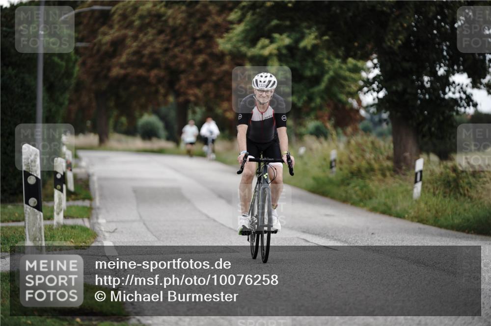 30.08.2026 - Elbe Triathlon Hamburg Michael Burmester http://msf.ph/oto/10076258 30.08.2026 11:17:34 Radfahren 1301, 1332, 1582 meine-sportfotos.de