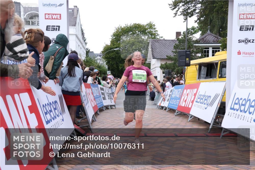 30.08.2026 - Blankeneser Heldenlauf Lena Gebhardt http://msf.ph/oto/10076311 30.08.2026 10:29:49 Ziel 5395, 5397 meine-sportfotos.de