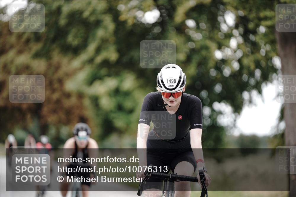 30.08.2026 - Elbe Triathlon Hamburg Michael Burmester http://msf.ph/oto/10076313 30.08.2026 11:18:28 Radfahren 1499, 1504, 1527 meine-sportfotos.de