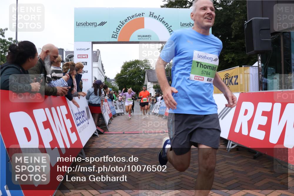 30.08.2026 - Blankeneser Heldenlauf Lena Gebhardt http://msf.ph/oto/10076502 30.08.2026 10:30:39 Ziel 5019, 5153, 5206, 5213, 5292, 5421, 5470, 5784 meine-sportfotos.de