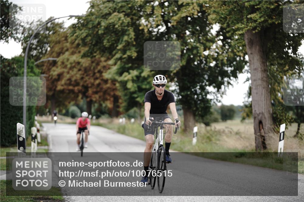 30.08.2026 - Elbe Triathlon Hamburg Michael Burmester http://msf.ph/oto/10076515 30.08.2026 11:21:38 Radfahren 1373, 1403, 1404, 1474 meine-sportfotos.de
