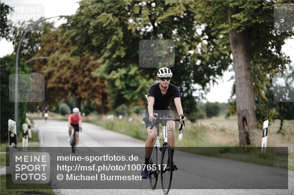 30.08.2026 - Elbe Triathlon Hamburg Michael Burmester http://msf.ph/oto/10076517 30.08.2026 11:21:39 Radfahren 1373, 1403, 1404, 1474 meine-sportfotos.de