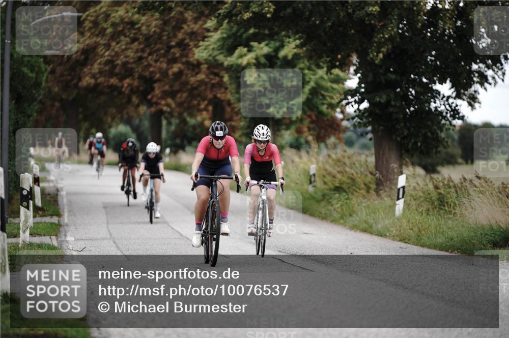 30.08.2026 - Elbe Triathlon Hamburg Michael Burmester http://msf.ph/oto/10076537 30.08.2026 11:21:56 Radfahren 1391, 1400, 1423, 1658, 1715 meine-sportfotos.de