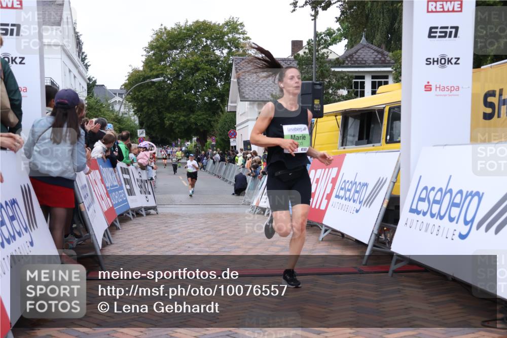 30.08.2026 - Blankeneser Heldenlauf Lena Gebhardt http://msf.ph/oto/10076557 30.08.2026 10:30:47 Ziel 5153, 5206, 5213, 5421, 5470, 5733 meine-sportfotos.de